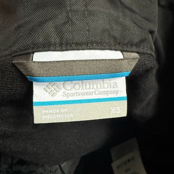 Columbia Black Snow Pants - XS
Mint condition, only worn once. - Picture 4 of 4